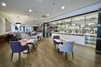 โอเมจ โรงแรม มอนทรีออล ลาวาล อะ ทริบิวต์ พอร์ตโฟลิโอ โรงแรม - พร้อมอาหารเช้า