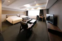 Silk Hotel Hotels in Iida