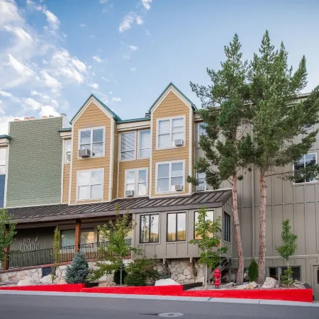 Sweetwater Lift Lodge
