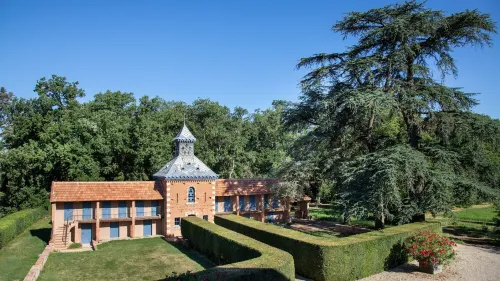 Domaine du Buc, le Château - Bed and Breakfasts