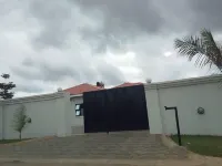 Luxury 3 Bedroom Self Catering Apartment- Masvingo Hotels in 