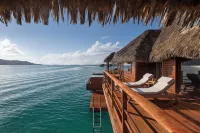 Four Seasons Resort Bora Bora Hotels in Anau
