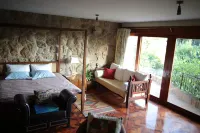 Zereniti House Hotels in 