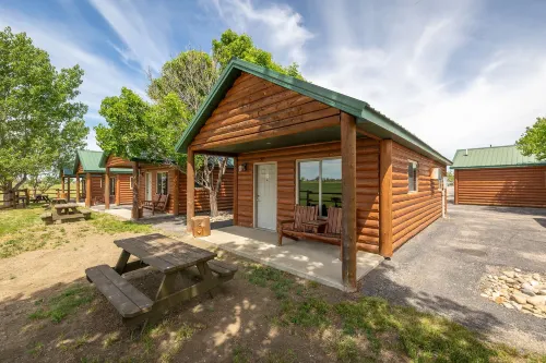 Badlands Frontier Cabins Hotel di Wall