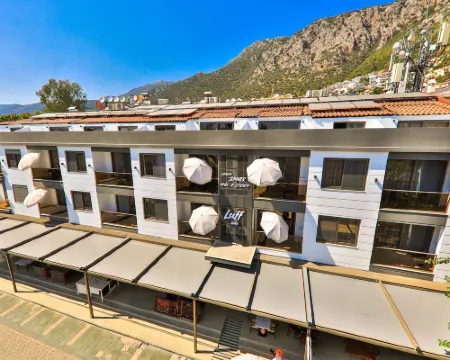 Luff Suites โรงแรมในคาช