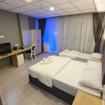 ÖZTÜRKS Hotel Отели рядом с достопримечательностью «Станция метро Pendik»