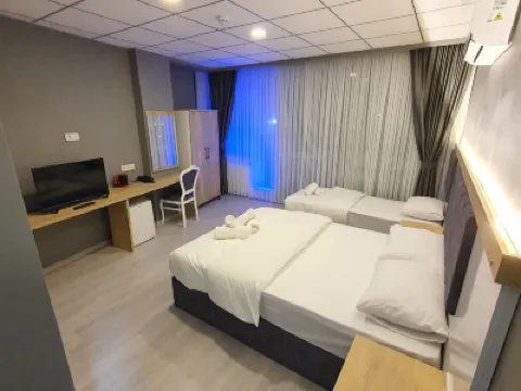 Özturks 호텔 펜딕 지하철역 주변 호텔
