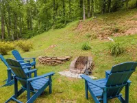 Mountain Creek Escape - 2 Living Rooms, Decks, Fire Pit!