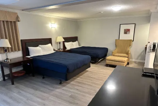 Travelodge by Wyndham Langley