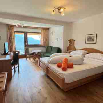 Mirabell Alpine Garden Resort & Spa Rooms