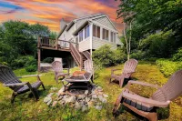 The Nest at Pinecrest by AvantStay Hot Tub Spacious Deck Game Room Fire Pit