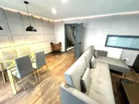 Leamington Spa-3 Bed-Sleeps 6-Garden-Pets-Parking
