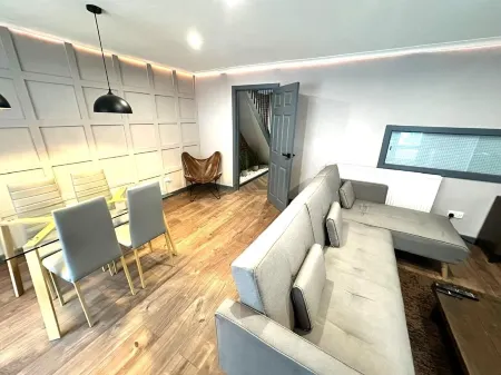 Leamington Spa-3 Bed-Garden-Pets-Free Parking