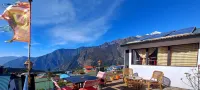 Lama Hotel - Cafe de Himalaya Hotels in Лукла