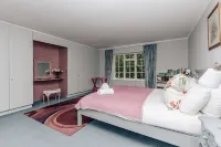 Montpellier House, Centrally Located, Large Garden