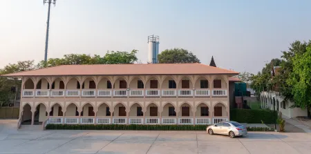 Vanida Resort - Halal Отели рядом с достопримечательностью «Wat Na Tang Nok»