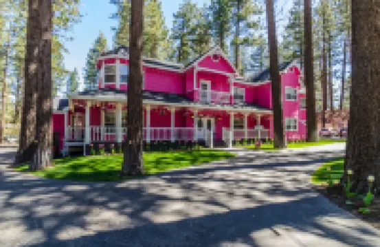 Apples Bed and Breakfast Inn
