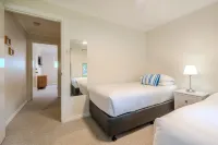 Middleton Beach by the Bnb Collection