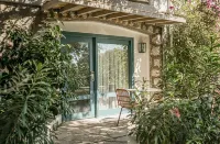 Pilos Suites