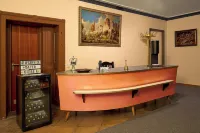 Zur Krone Hotels in Altotting