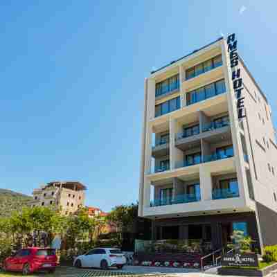 Ames Hotel & Spa Hotel Exterior