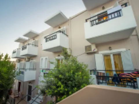 Antigoni Hoteles en Lampi