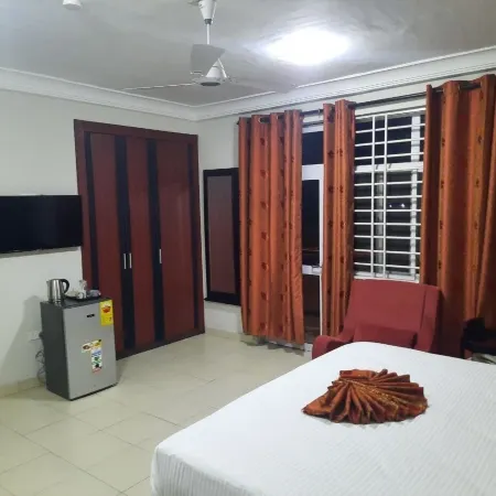 Efua Anoah Hotel & Apartment