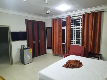 Efua Anoah Hotel & Apartment
