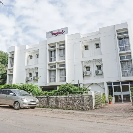 Itsy Hotels Ranjeet