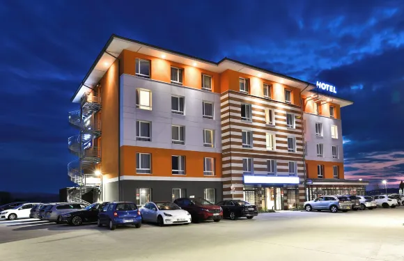 蓬塔利耶幾利亞的酒店