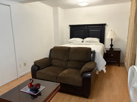 Hebergement Jfr Отели в г. Д'Отре