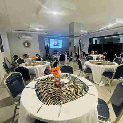Onyx Hotel Dining/Meeting Rooms
