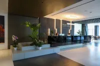 Mango Luxury Resorts - parking
