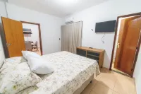Apartamentos 2 Qtos C/Suite ,Cozinha Completa, Wi-Fi 1GIga, Jr Catito Hôtels à : Santa Maria