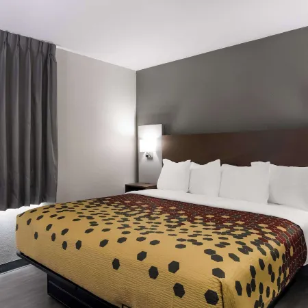 Econo Lodge Portage