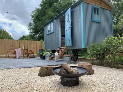 St. Kew Shepherd Huts Hotels in Saint Tudy
