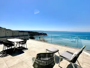 Maximilian Suites