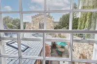 Host & Stay - the Old School House