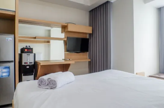 Spacious Studio Room Apartment at Grand Sungkono Lagoon - 3-Star