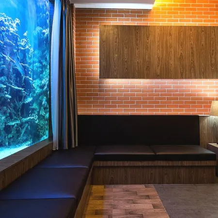 V20 Boutique Jacuzzi Hotel Отели рядом с достопримечательностью «Станция BTS Mo Chit»