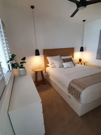 Saltwater Apartments Отели в г. Dunbogan