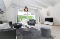 Frisches Nurdach-ferienhaus für bis zu 4 Personen