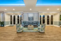 Private Gulf-Front Balcony and Pool Access - Gorgeous Coastal Retreat