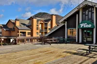 Ski on/Off Access and Stunning Views - Charming Mountain Retreat Hotels in Mendon