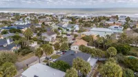 Short Stroll to the Beach and Inviting Atmosphere - Charming Coastal Getaway