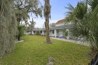 Modern Features and Vibrant Neighborhood Amenities - Cozy Charming