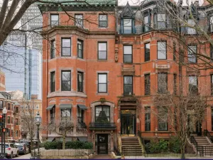 No. 284 Back Bay Hotel, Sonder