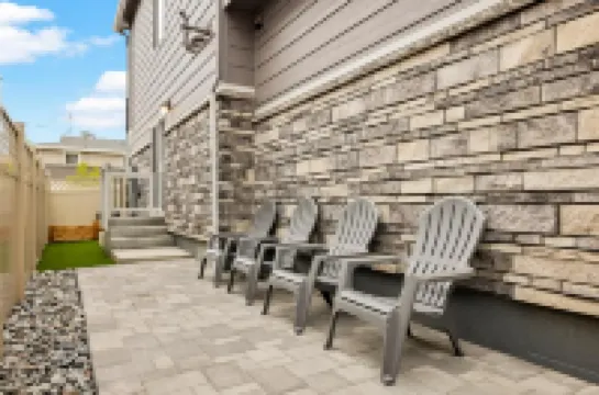 Office, Cozy Living Areas, and Library Access - Charming Retreat