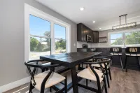 Luxury Condos with Concierge and Games - Gorgeous Retreat