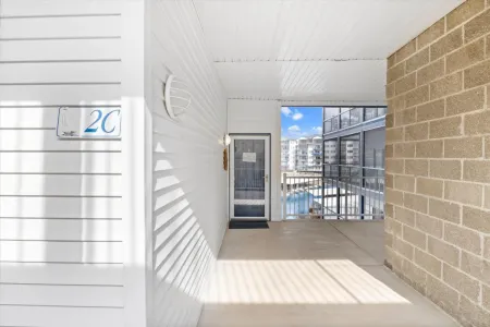 Scenic Lake Views and Abundant Pool Amenities - Luxurious Haven